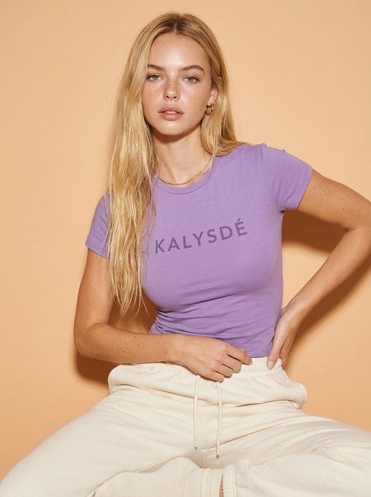 KALYSDÉ SIGNATURE BABY TEE LILAC